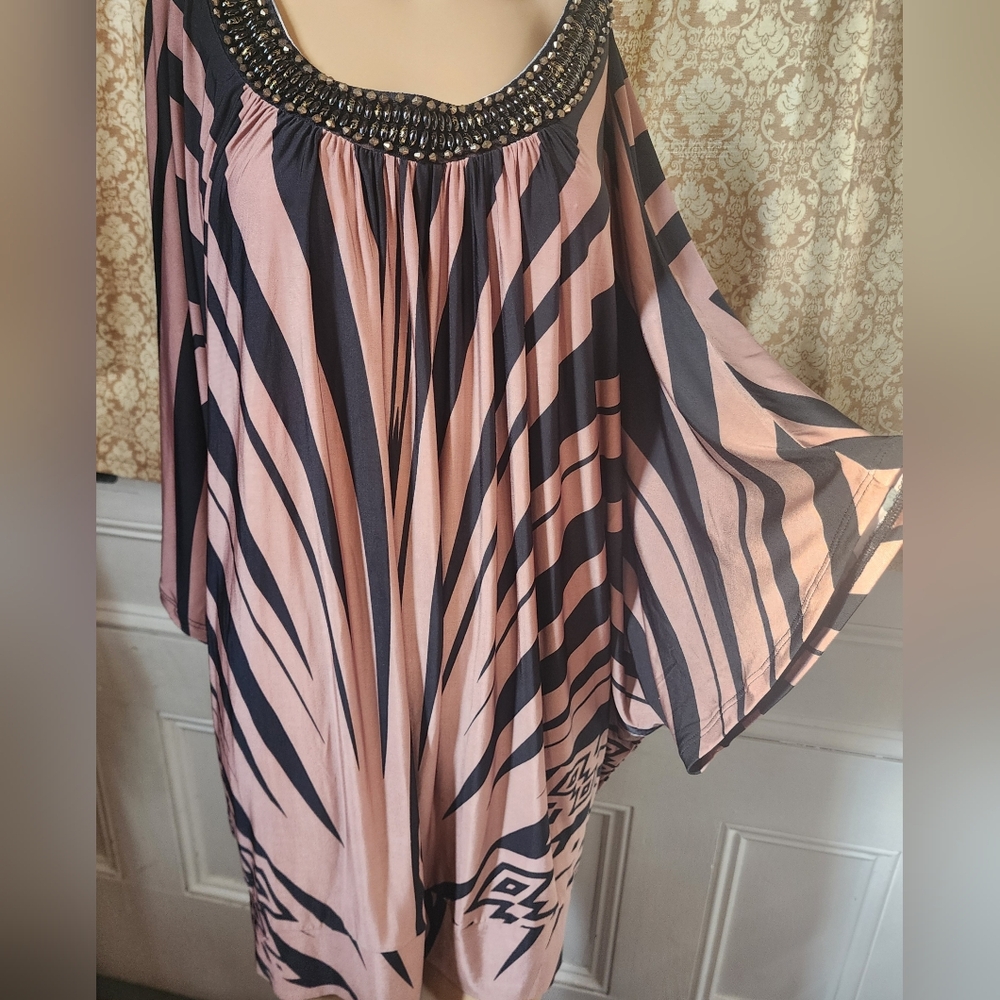 Midnight Velvet EUC Black and Brown Beaded Graphic Short Sleeve Blouse Sz 2X